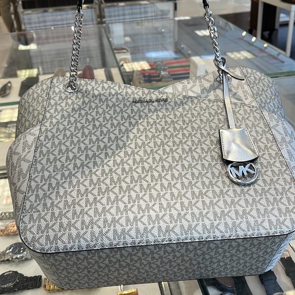 Michael Kors Jet Set Travel Large Chained Tote Shoulder Bag MK 
Silver
NWT - Picture 7 of 16